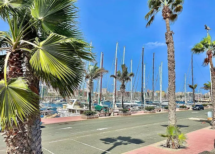 Brisas 2 By Sunhousescanarias شقة